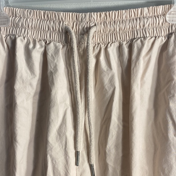 Super comfortable and light jogger pants - Picture 3 of 4